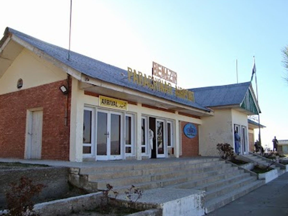 政府考虑重建机场
