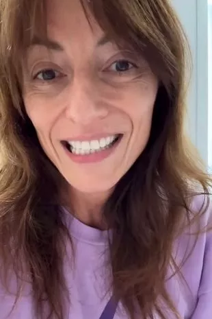 “我20岁的时候得了和Davina McCall一样的脑瘤——这简直太可怕了。”