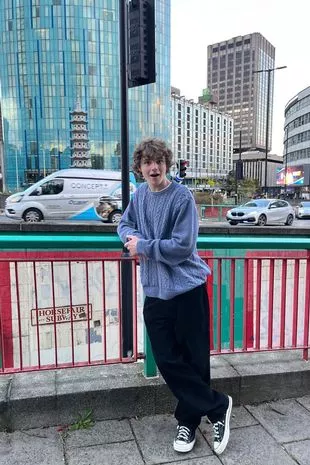 哈维·欧文的妈妈回忆起警察发现她的儿子和朋友死在车里的心碎时刻