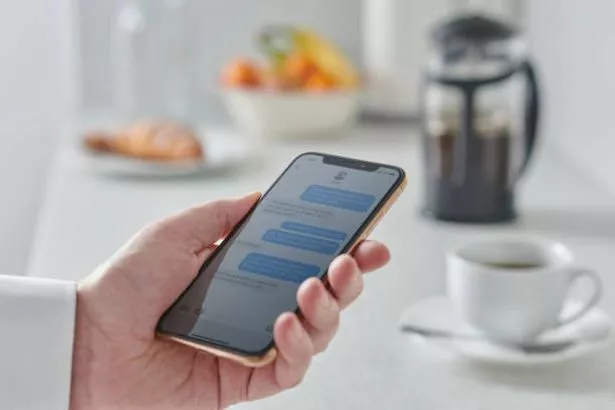 Three Mobile黑色星期五的交易只提供一天的“免费”12个月SIM卡计划
