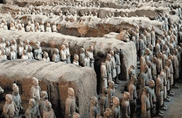 韩国反对党领袖质疑总统尹总统在戒严令混乱后的精神状态