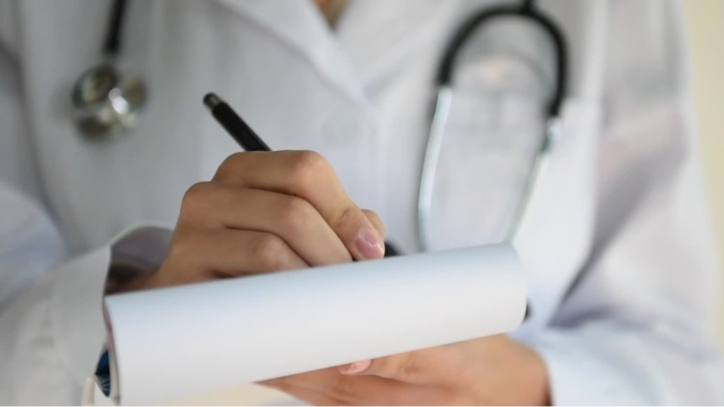 医生们说,不必要的病假条给加拿大马尼托巴省的医疗保健系统造成了负担