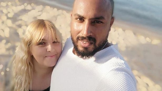 在英国妈妈为他离开家庭后，埃及男孩为他想要多个妻子辩护