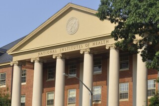 联邦法官阻止大幅削减医学研究经费