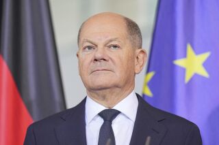 德国总理奥拉夫·肖尔茨（Olaf Scholz）表示，他将要求在12月进行信任投票