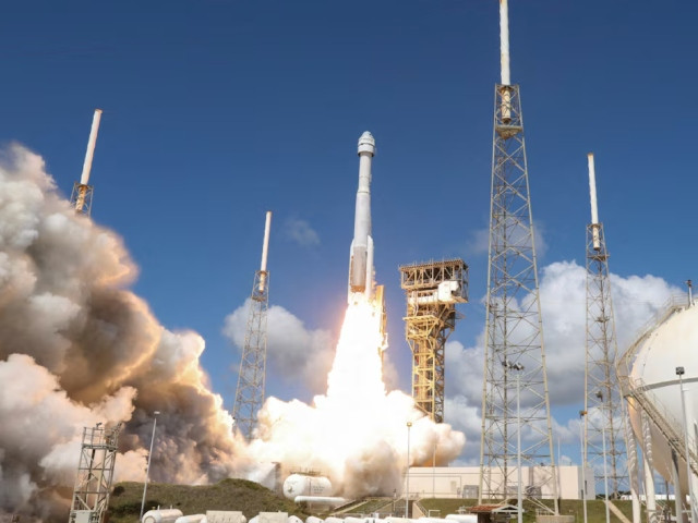 NASA选择SpaceX，波音“星际飞船”无人返航