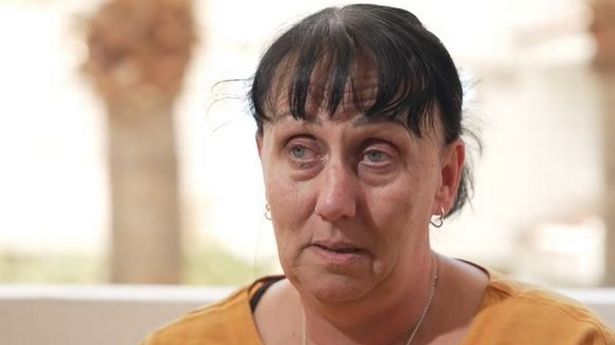 Jay Slater的妈妈要求Airbnb好友“Rocky & Johnny Vegas”给出答案