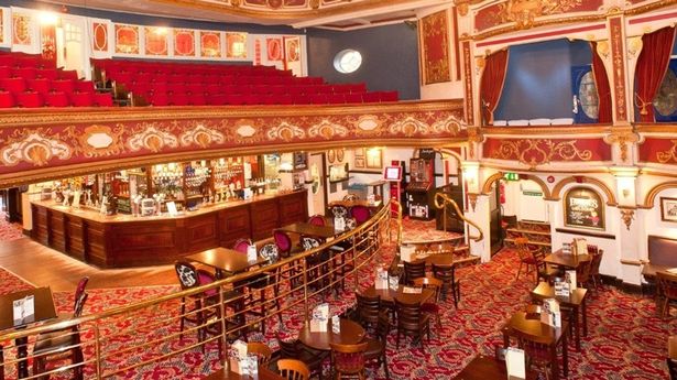 一名男子访问了英国“最受好评的Wetherspoons”，他对菜单有一个抱怨