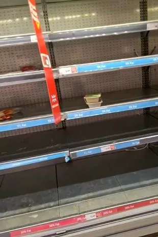 网络攻击导致商品缺货和货架空无一物,莫里森百货公司的购物者对此感到愤怒